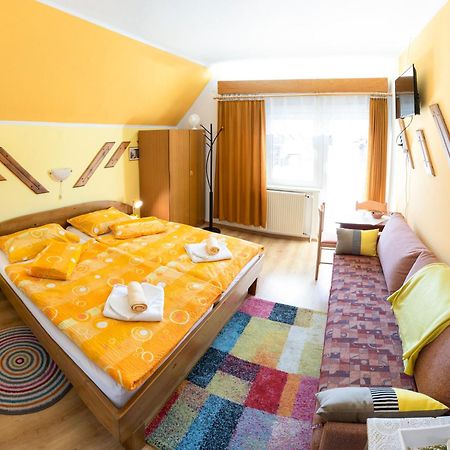 Apartments And Rooms Razen ボーヒニ エクステリア 写真
