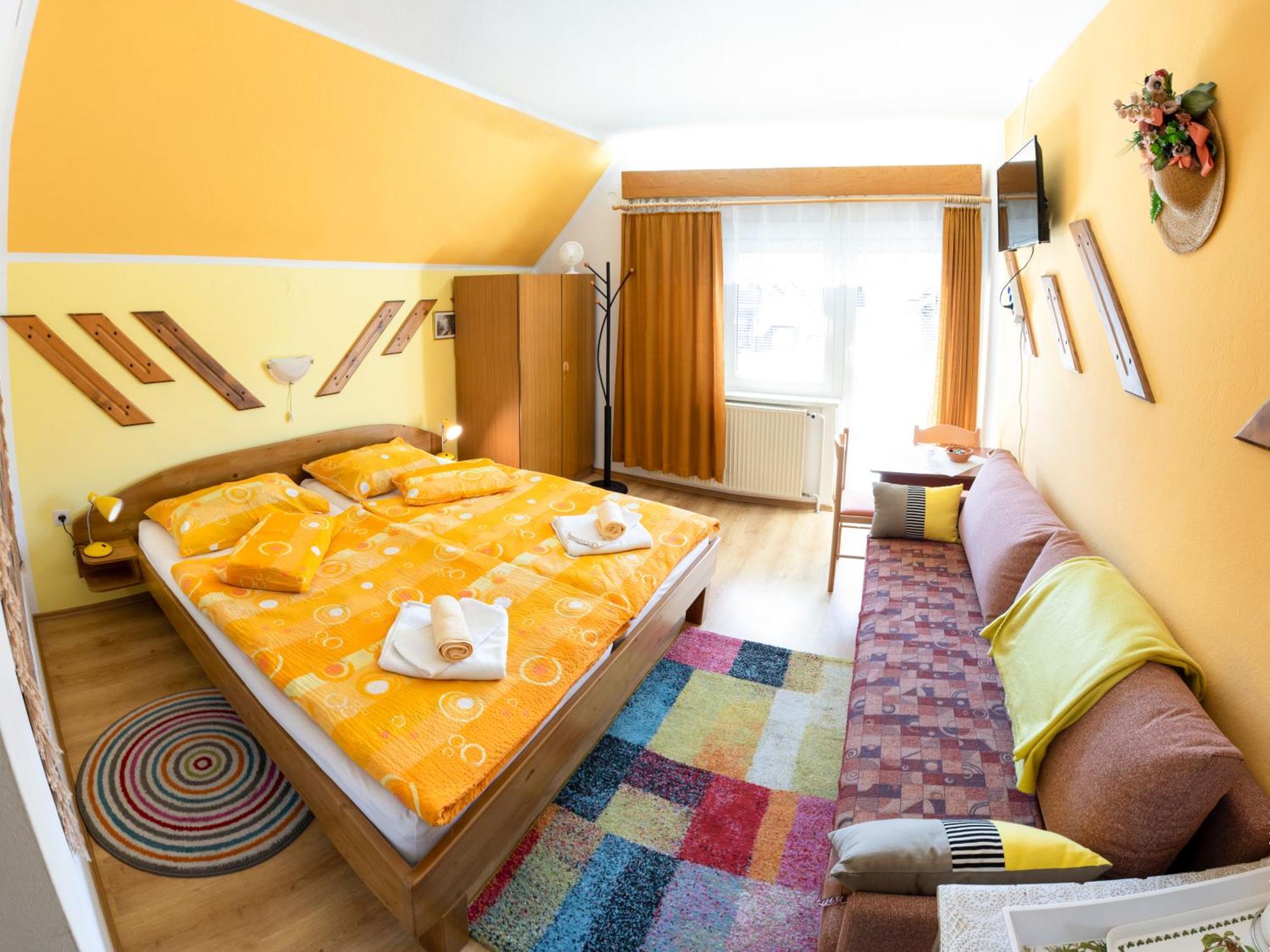 Apartments And Rooms Razen ボーヒニ エクステリア 写真